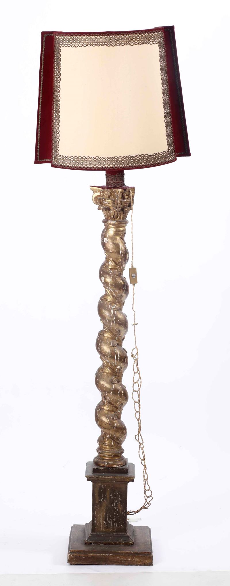 Colonna a torchon in legno intagliato dorato, XIX secolo  - Asta Antiquariato Aprile - Cambi Casa d'Aste