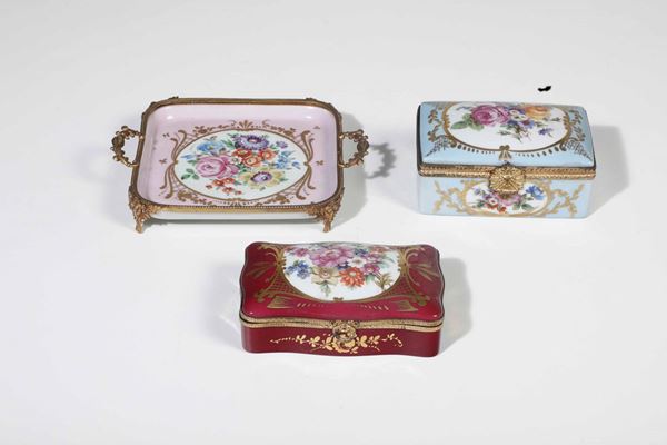 Due scatole e un vassoietto Francia, Limoges, prima metà XX secolo