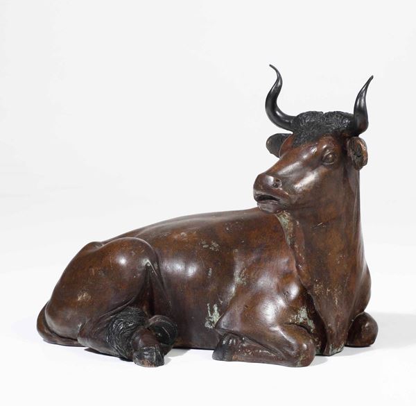 Toro in bronzo fuso, cesellato e patinato. Fonditore del XIX secolo