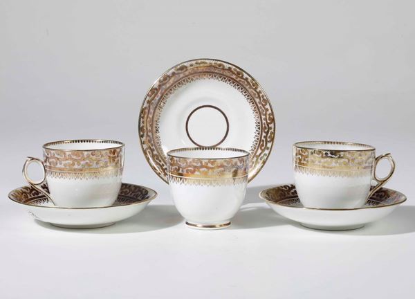 Tre tazze con piattino Inghilterra, XIX - XX secolo