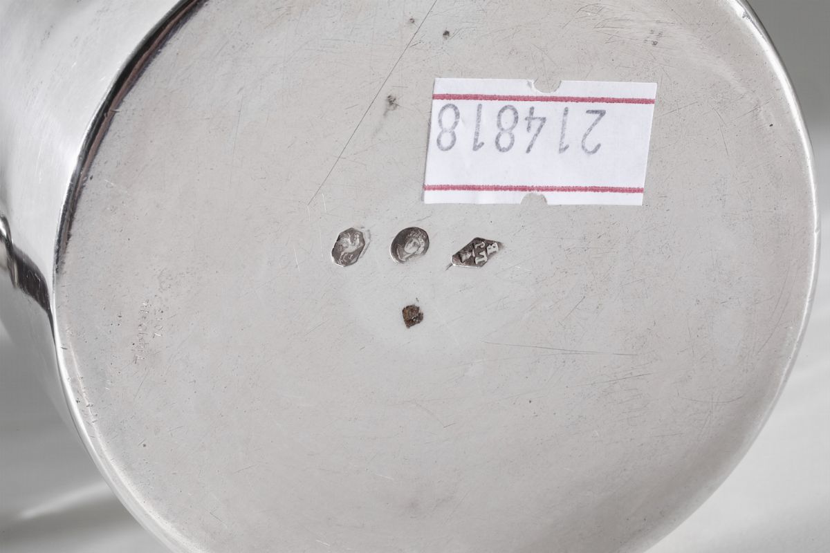 Cioccolatiera in Argento Primo Titolo Sbalzato. Parigi Fine XVIII - Inizi XIX Secolo. Argentiere ...