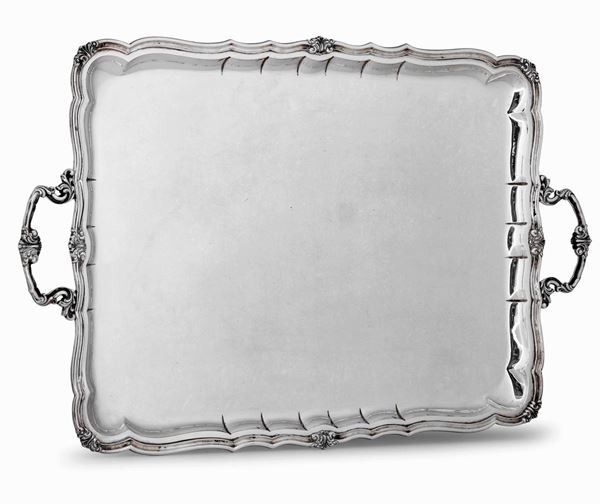 Guantiera in argento. Argenteria milanese del XX secolo per gioielleria Fornari Roma