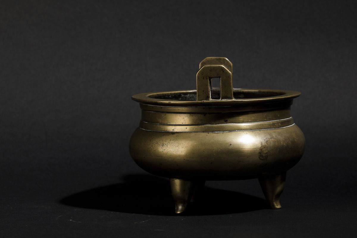 Incensiere Tripode in Bronzo con Manici, Cina, Dinastia Qing, XVIII Secolo