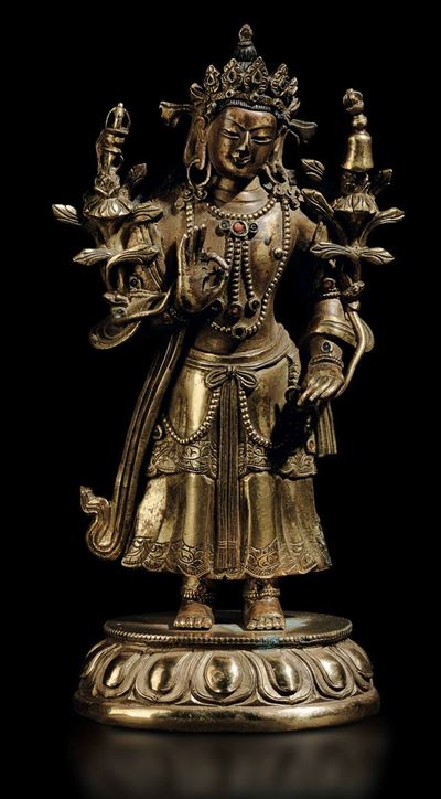 Figura di Tara Stante su Fiore di Loto in Bronzo Dorato con Innesti di Pietre Dure, Cina, Dinasti...