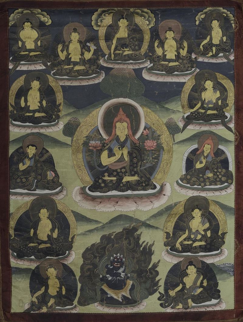 Thangka in seta con figura di Lama centrale e altre divinità, Tibet, XX secolo  - Asta Arte Orientale | Virtual - Cambi Casa d'Aste