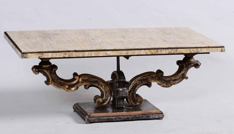 Tavolo basso in legno intagliato, dorato e laccato, con piano in alabastro bordato in bronzo. Roma, XVIII secolo  - Auction Furniture | Cambi Time - Cambi Casa d'Aste