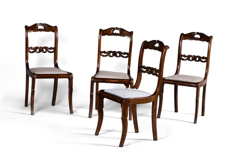 Quattro sedie in mogano con schienale a giorno a traversa sagomata XIX secolo  - Asta Antiquariato Settembre | Asta a Tempo - Cambi Casa d'Aste