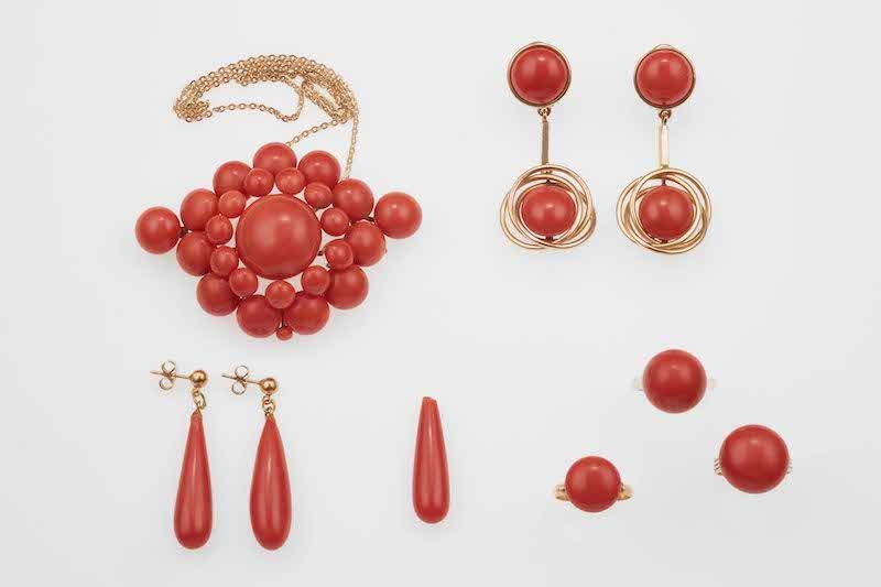 Lotto composto da sei gioielli in corallo  - Auction Fine Jewels - Cambi Casa d'Aste