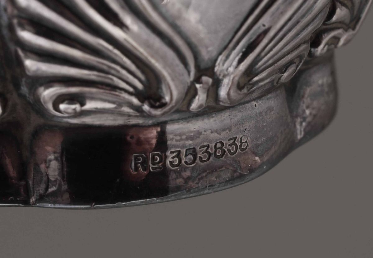 Due Spargizucchero e una Brocchetta in Argento, Varie Epoche e Manifatture, XIX-XX Secolo