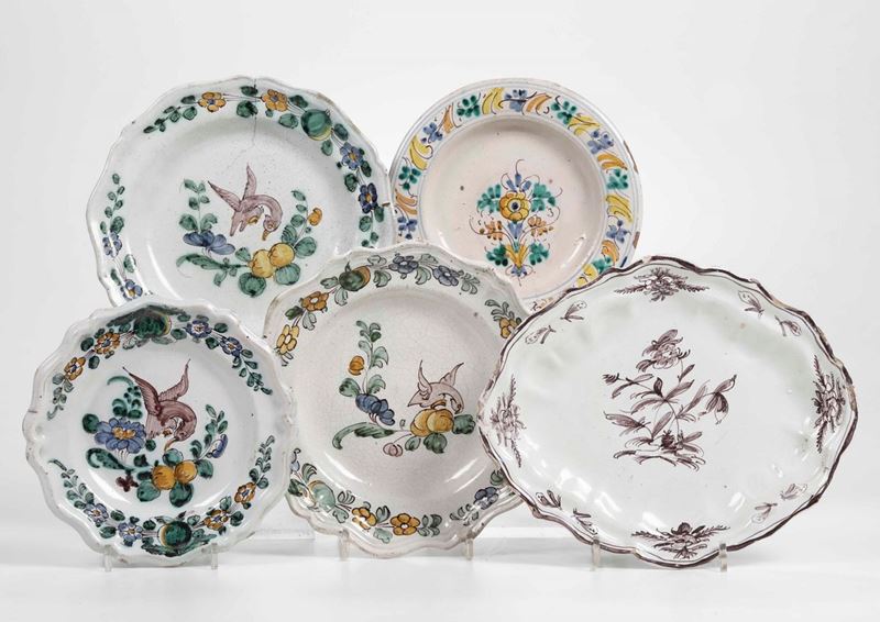 Cinque piatti Cerreto e Sud Italia, XVIII e XIX secolo  - Asta Asta a Tempo | Ceramiche - Cambi Casa d'Aste