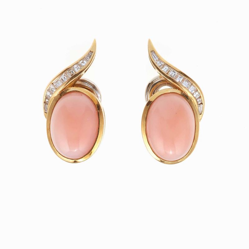 Orecchini con corallo rosa e diamanti  - Asta Fine Coral Jewels - II - Cambi Casa d'Aste