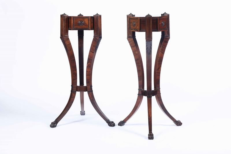 Coppia di gueridons in legno intagliato, XIX secolo  - Asta Antiquariato | Cambi Time - Cambi Casa d'Aste