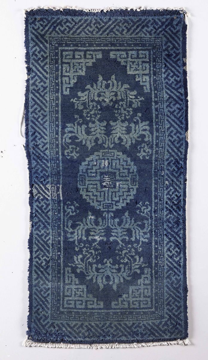 Tappeto Cina,fine XIX secolo  - Auction Carpets - Timed Auction - Cambi Casa d'Aste