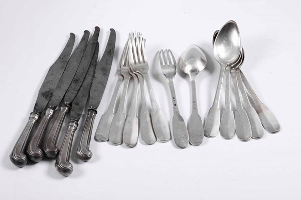 Insieme di cinque coltelli, sei cucchiai e sei forchette in argento, Regno di Sardegna XIX secolo, bolli differenti