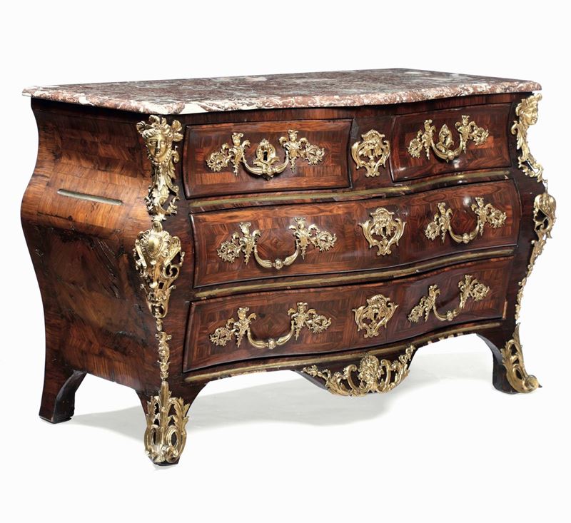 Cassettone Luigi XV lastronato, Francia XVIII-XIX secolo  - Auction Important Artworks and Furniture - Cambi Casa d'Aste