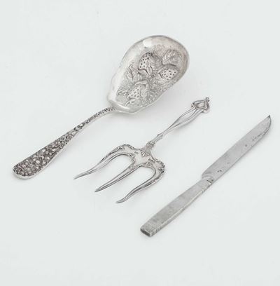 Forchetta, Cuccchiaio e Coltello in Argento. Varie Manifatture ed Epoche