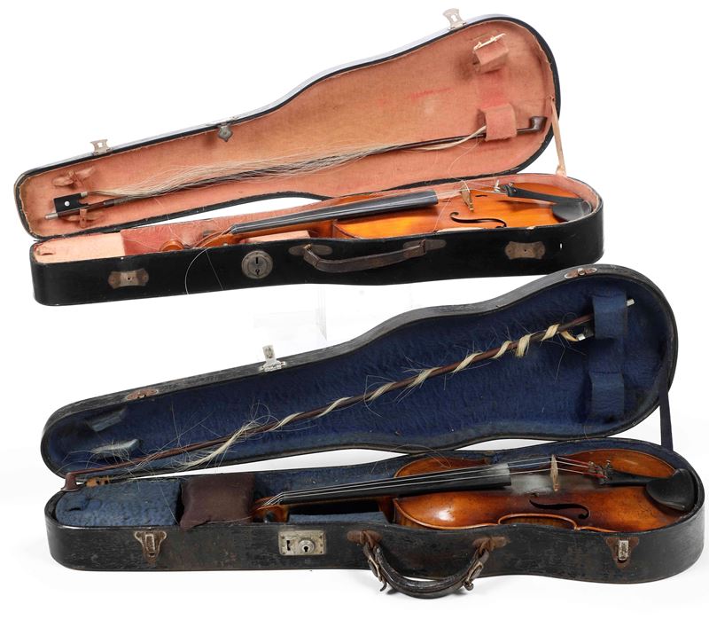 Coppia di violini in custodie  - Asta Antiquariato - Cambi Casa d'Aste