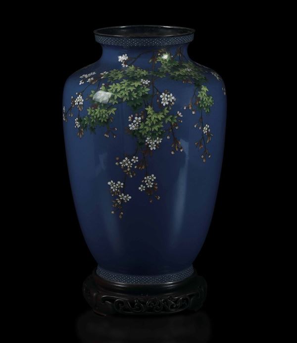 A cloisonné vase, Japan, Meiji period, early 1900s