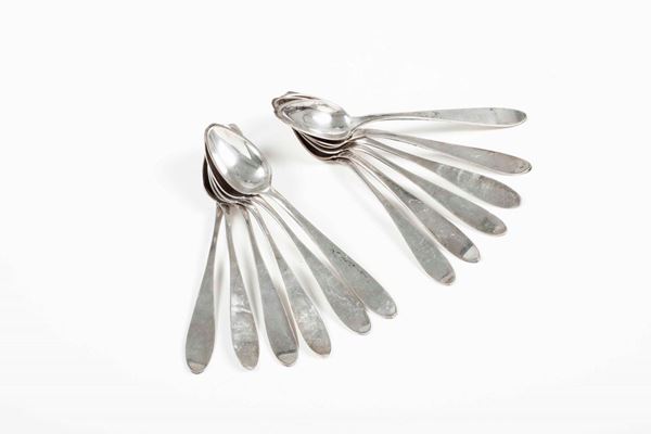 Dodici cucchiaini in argento, manifatture del XIX secolo
