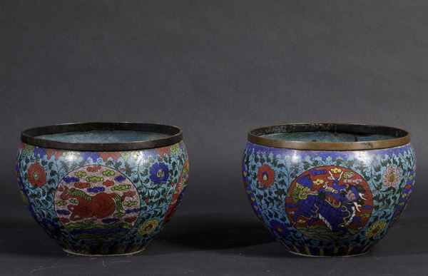 A pair of jardinières, China, Qing Dynasty, 1800s
