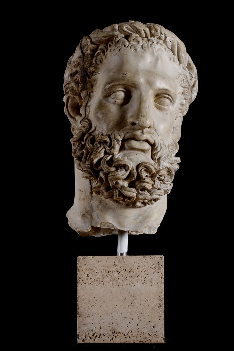 Testa di Ercole Stucco Italia XIX Secolo