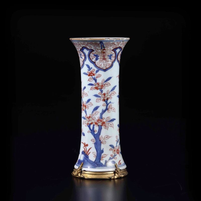 An Imari porcelain vase, China, Qing Dynasty  - Auction Chinese Works of Art - II - Cambi Casa d'Aste