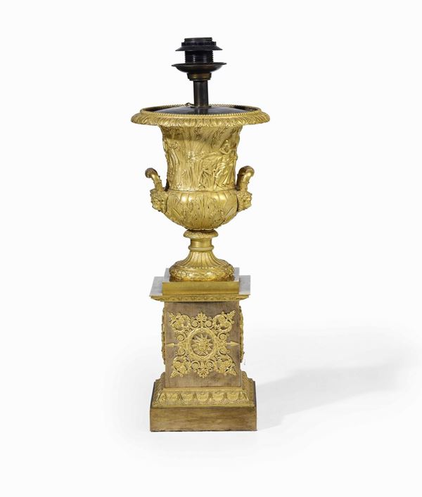 Vaso Medici in bronzo dorato e cesellato, XIX secolo