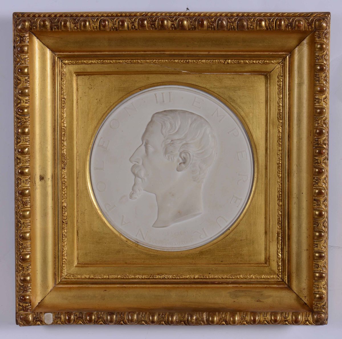 Due Medaglioni in Biscuit Raffiguranti Napoleone III e Consorte, XIX Secolo
