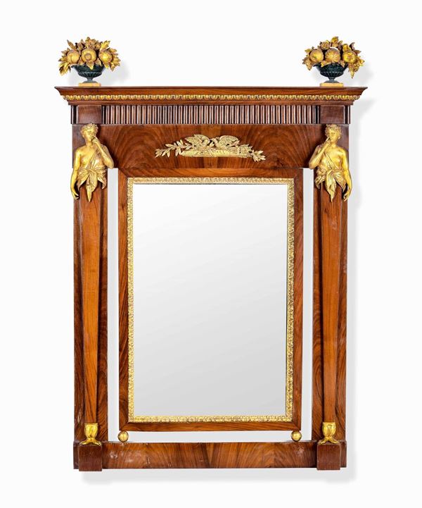 Specchiera in mogano e legno intagliato e dorato, XIX secolo