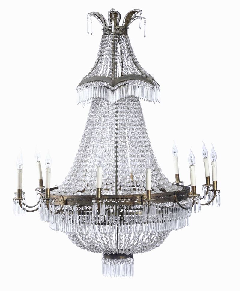 Lampadario a mongolfiera in metallo e cristalli, XIX secolo  - Asta La villa di campagna di Leonardo Botta - II - Cambi Casa d'Aste