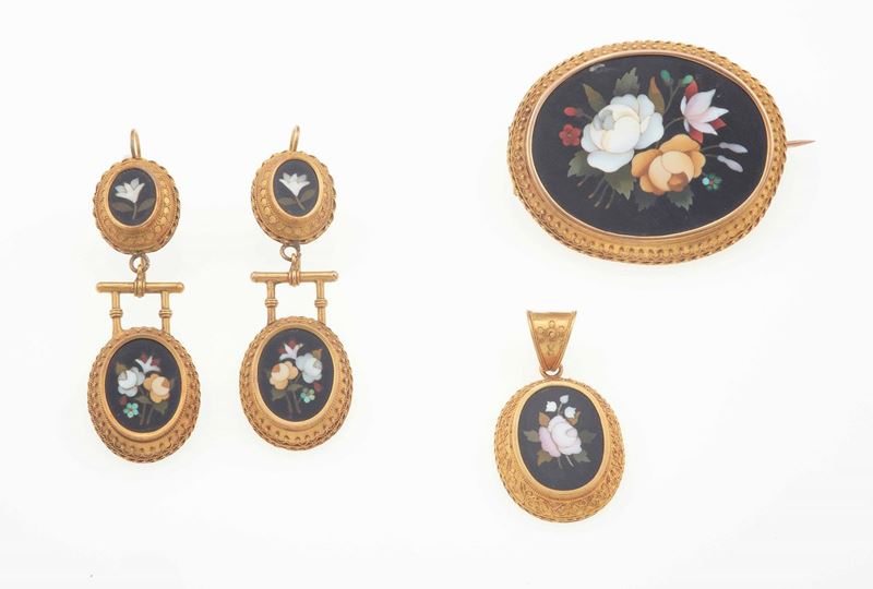 Parure composta da spilla, orecchini e pendente con micromosaico  - Auction Jewels | Timed Auction - Cambi Casa d'Aste