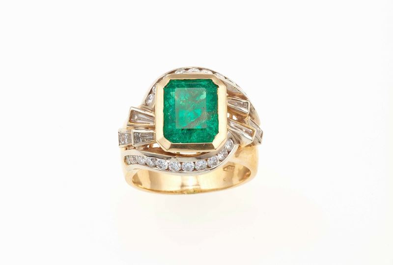 Anello con smeraldo sintetico di ct 5.80 circa con diamanti a contorno  - Auction Jewels | Timed Auction - Cambi Casa d'Aste