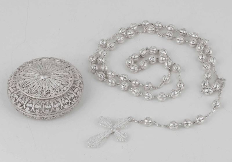 Rosario in filigrana di argento con custodia  - Auction Silvers | Cambi Time - Cambi Casa d'Aste