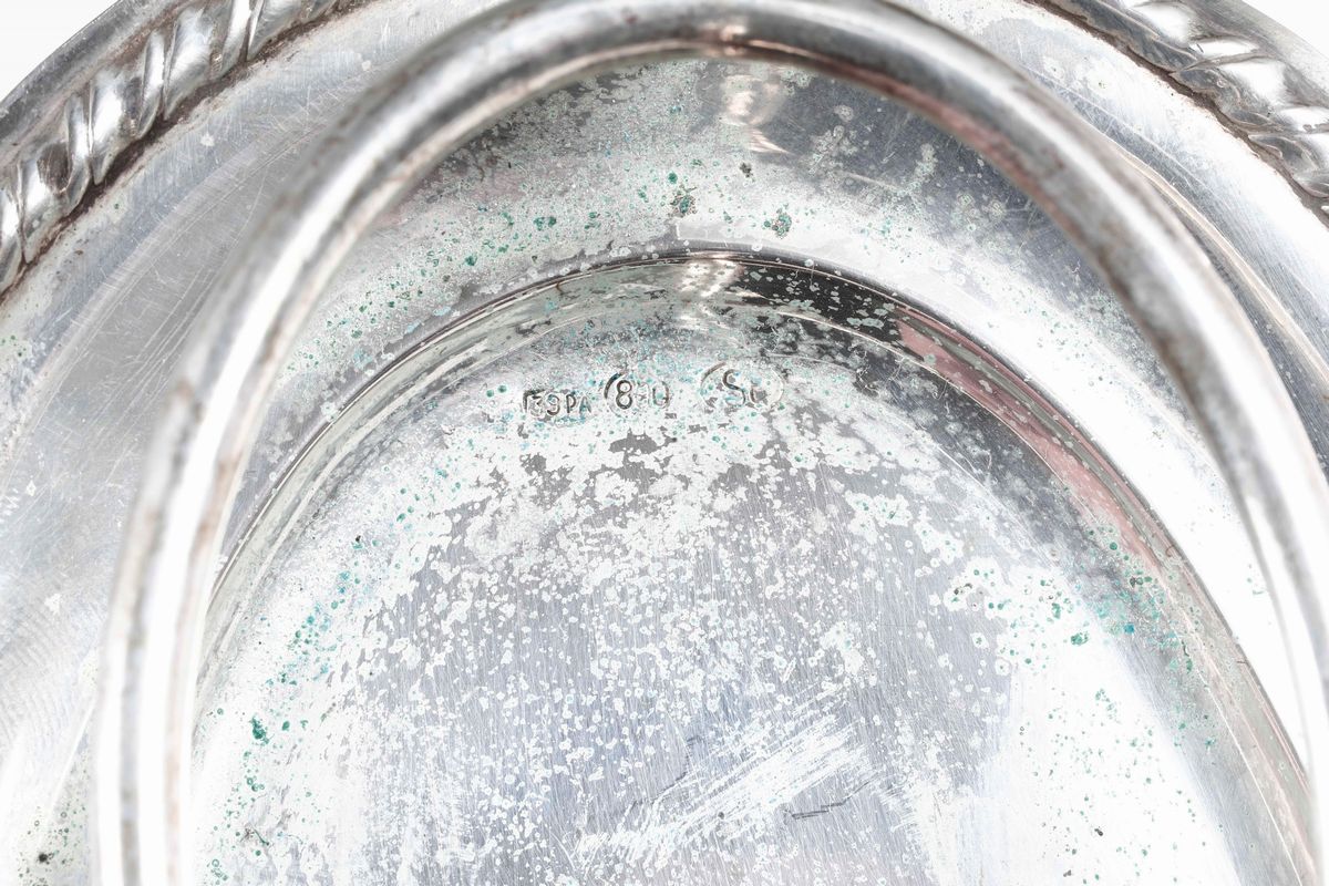 Lotto di Argenti Composto da Oliera, Due Salierine e Accessori da Tavola, Italia XX Secolo