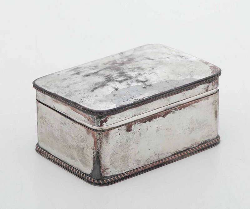Antica scatolina in metallo argentato. XIX-XX secolo  - Asta Asta a Tempo | Scultura e Oggetti d'arte - Cambi Casa d'Aste