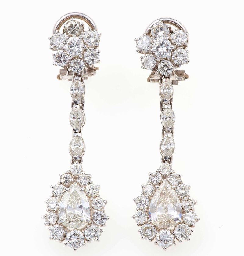 Orecchini pendenti con diamanti taglio a goccia, brillante e navette  - Auction Fine Jewels - Cambi Casa d'Aste