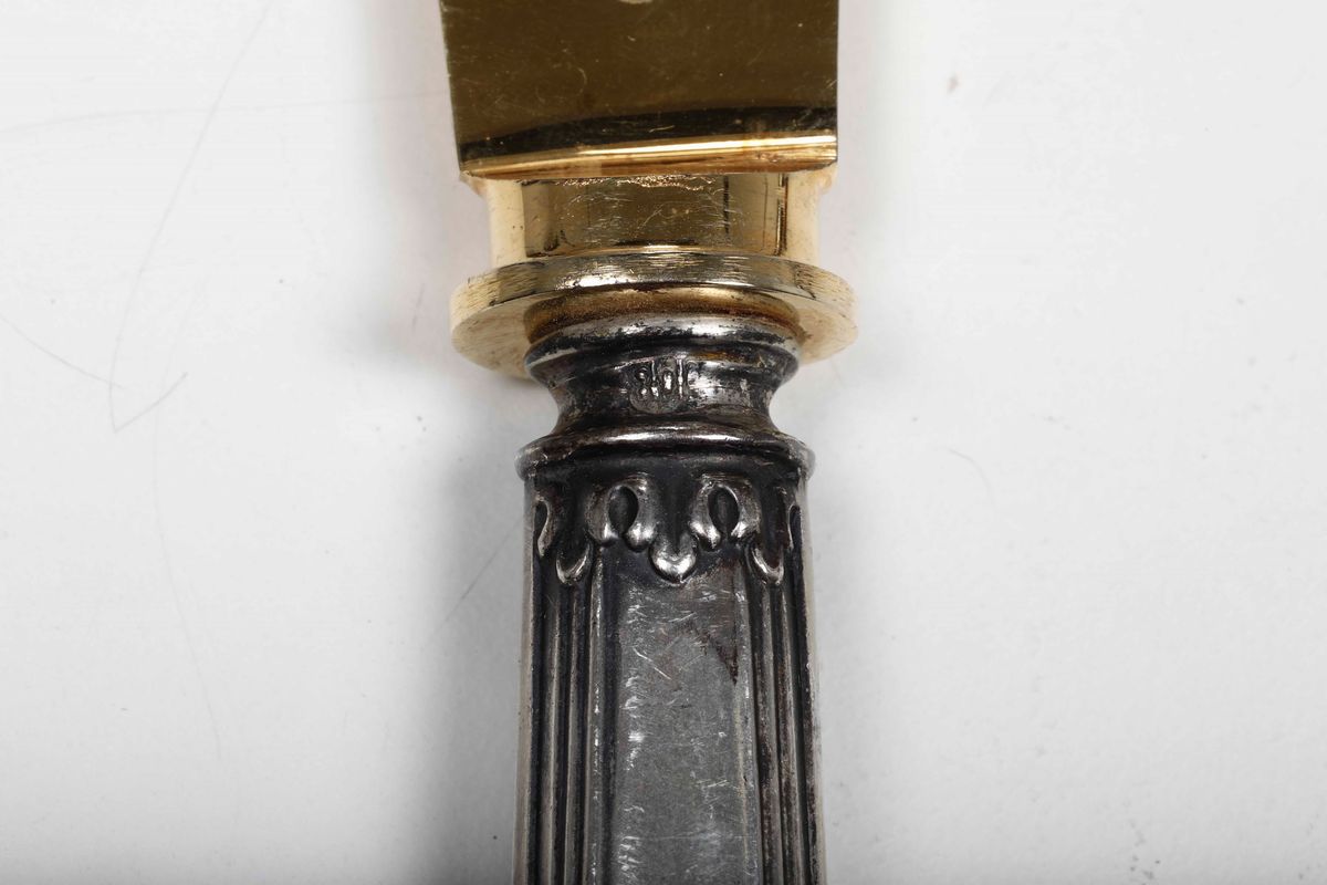 Forchetta e Coltello da Portata con Manici in Argento. Italia XX Secolo