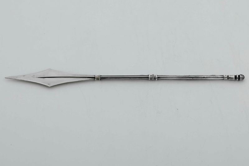 Tagliacarte in argento a foggia di lancia. Manifattura del XX secolo  - Auction Silvers | Cambi Time - Cambi Casa d'Aste