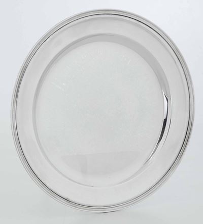 Piatto in Argento con Bordo Modanato. Argenteria Italiana del XX Secolo