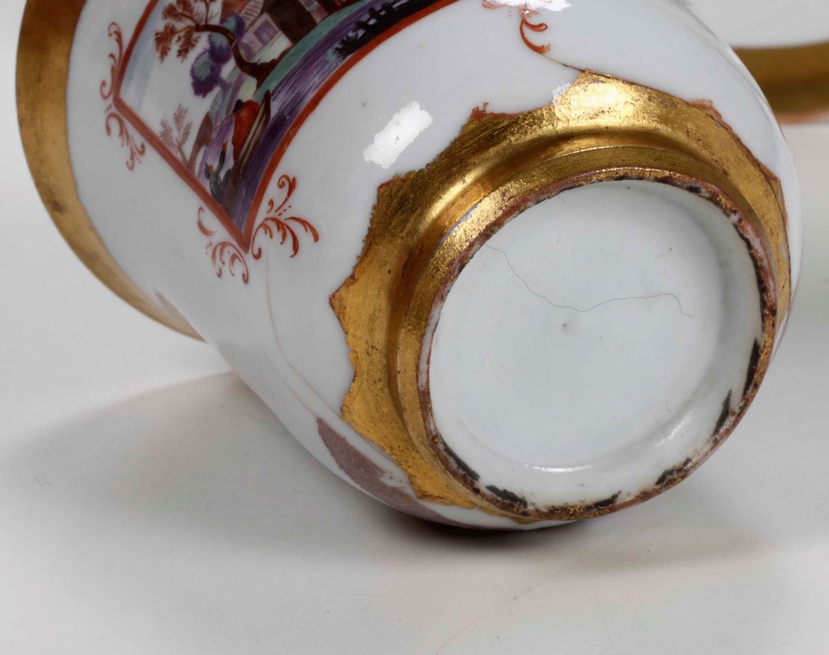 Tazza Stemmata con Piattino Doccia, Manifattura Ginori, 1740-45 Circa Probabilmente Pittura di Ca...