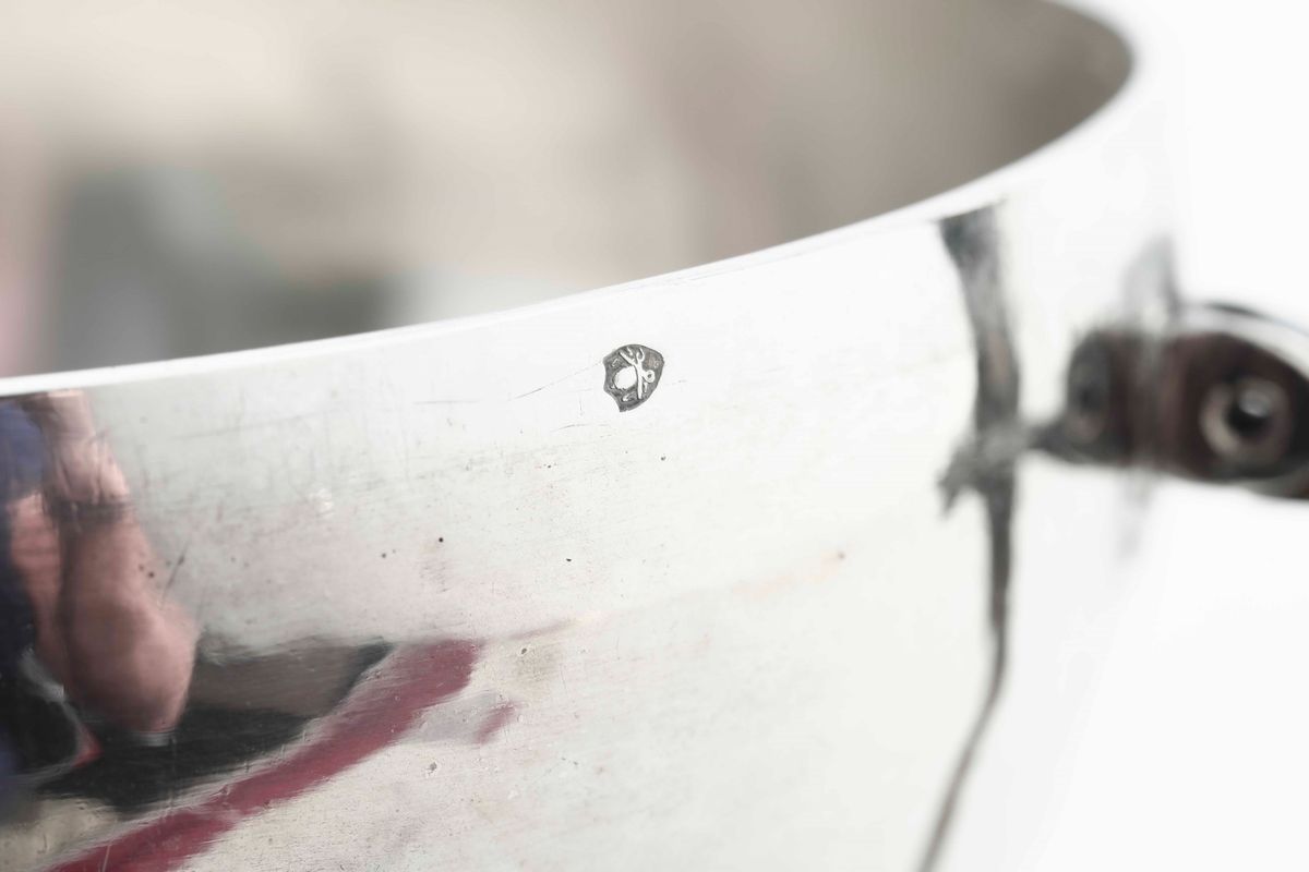 Tazza da Puerpera in Argento Fuso, Sbalzato e Cesellato. Angelo Giannotti, Roma XIX Secolo