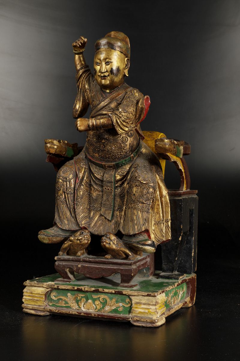 Figura di Guardiano Seduto in Legno Laccato, Cina, Dinastia Qing, Epoca Qianlong (1736-1796)