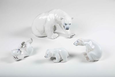 Figurine di Quattro Orsi Polari