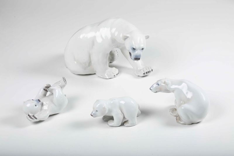Figurine di quattro orsi polari - Asta Asta a Tempo | Ceramiche - Cambi  Casa d'Aste