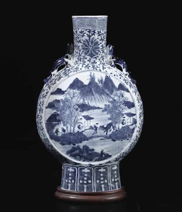 A porcelain jug, China, 1900s