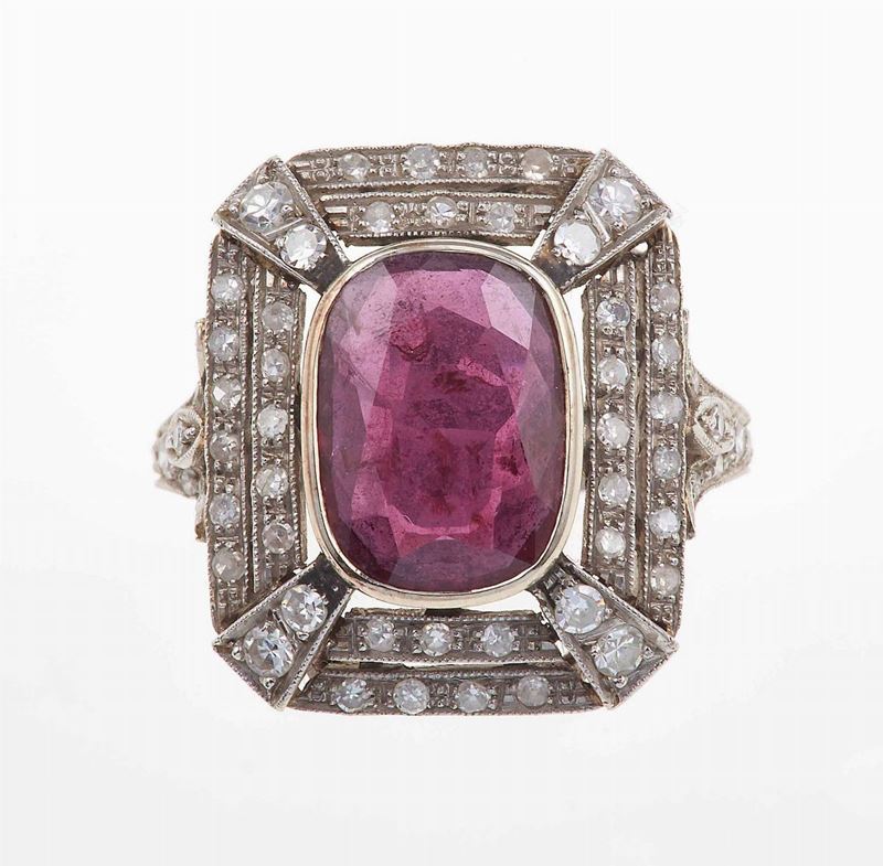 Anello con rubino Thailandia di ct 4.00 circa e piccoli diamanti sulla montatura  - Auction Jewels | Timed Auction - Cambi Casa d'Aste