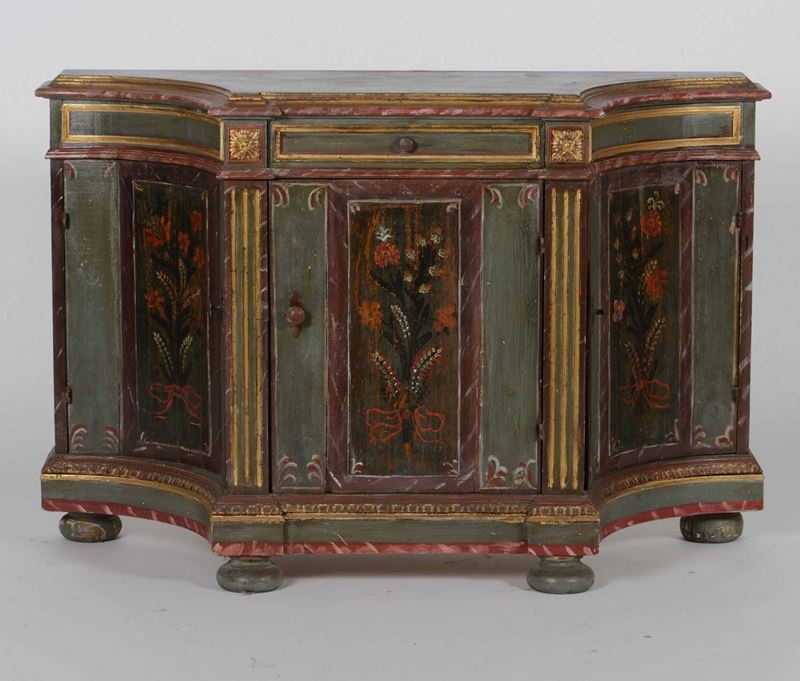 Piccola credenza scantonata in legno laccato a tre ante  - Auction Antiques January | Time Auction - Cambi Casa d'Aste