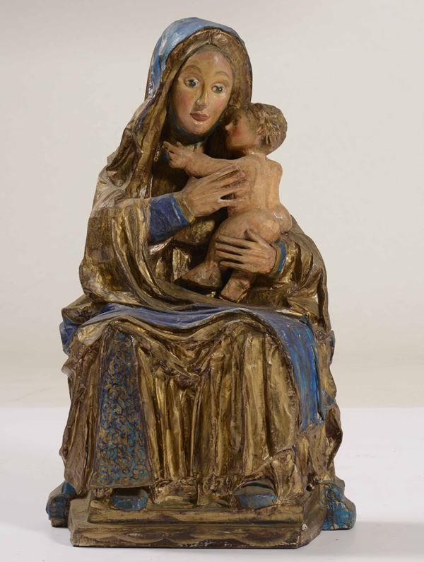 Scultura in cartapesta dipinta raffigurante Madonna con Bambino, XX secolo