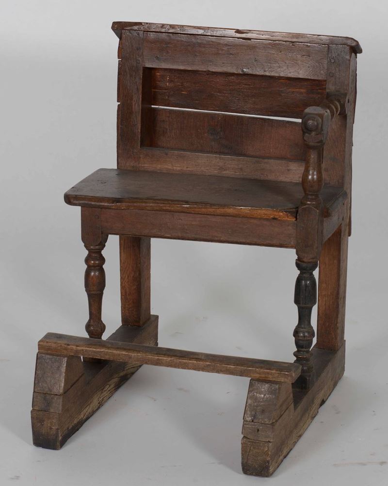 Antica sedia in legno con bracciolo  - Asta Antiquariato Gennaio | Cambi Time - Cambi Casa d'Aste