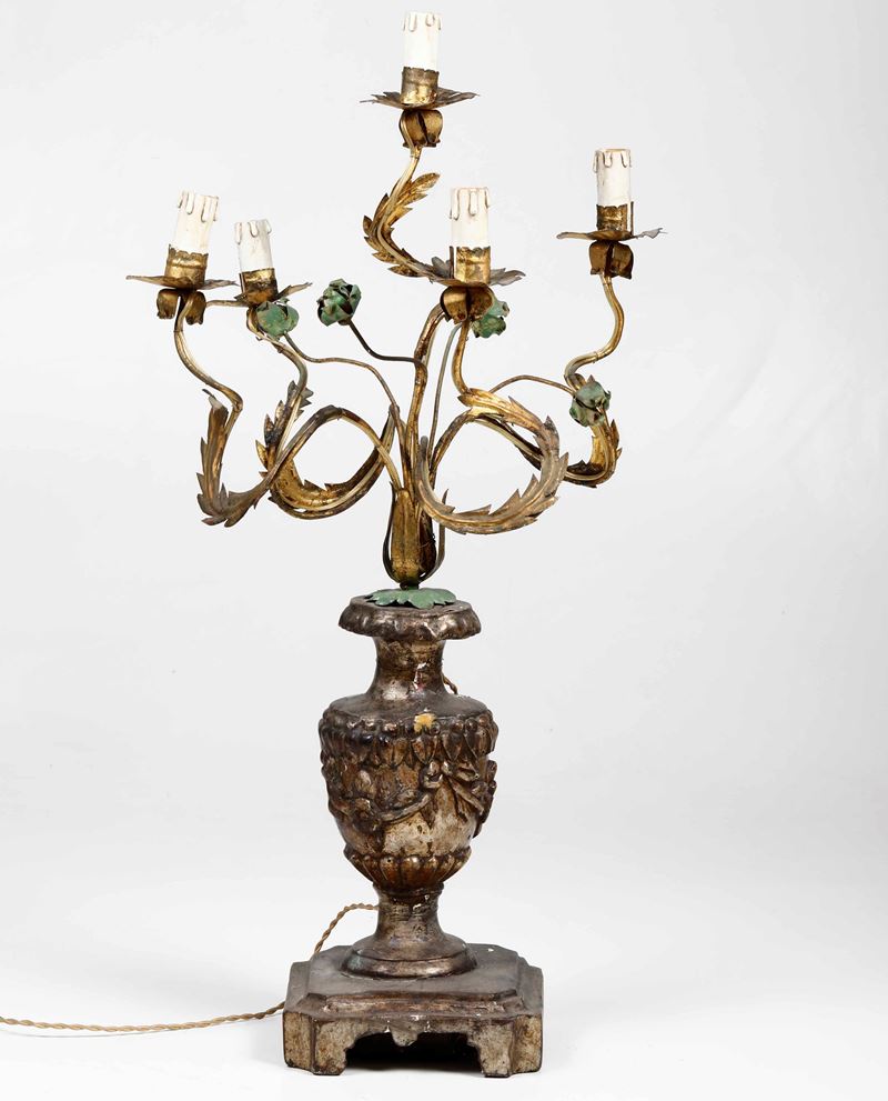 Lume a 5 luci in legno e metallo dorato  - Auction Antique April - Cambi Casa d'Aste